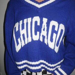 H&M Blue and White V-Neck Sweater🦋